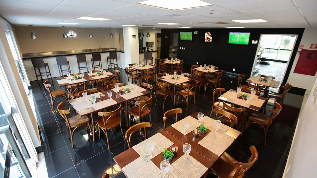 restaurante-delmond-hotel-1-1-2-1.webp